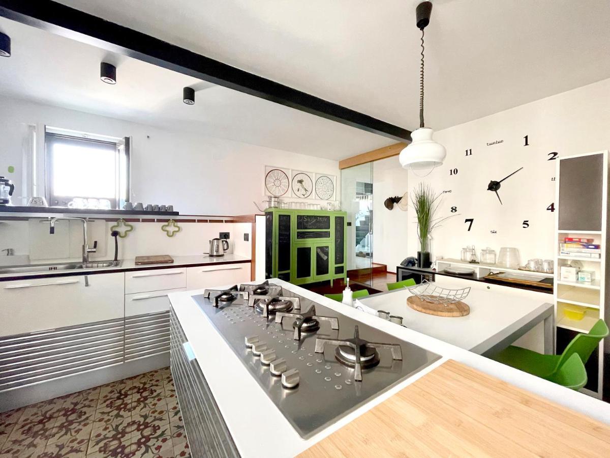 Scs Modern Luxury Penthouse Urg Apartment Катания Екстериор снимка